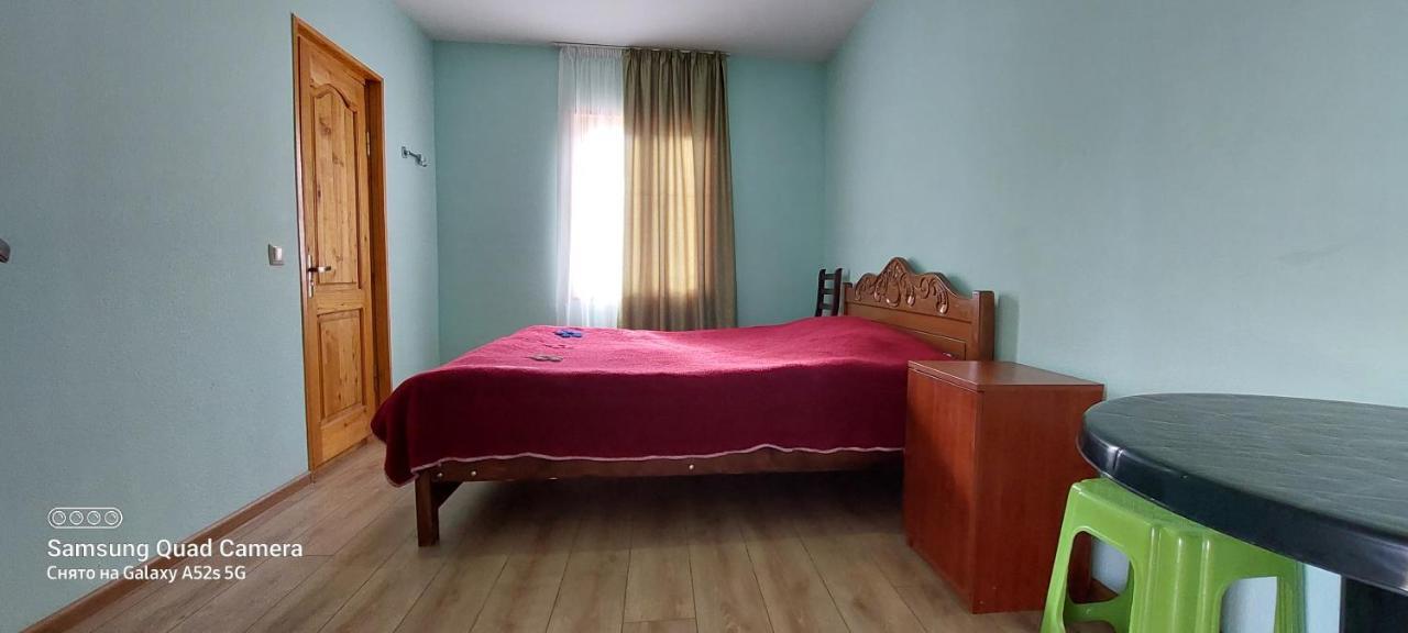 Guest House Tsasne Omalo Luaran gambar